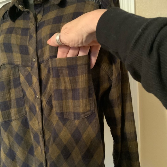 FREE PEOPLE Ladies Plaid Button Front Long Sleeve Shirt Top Size Large - Picture 4 of 7